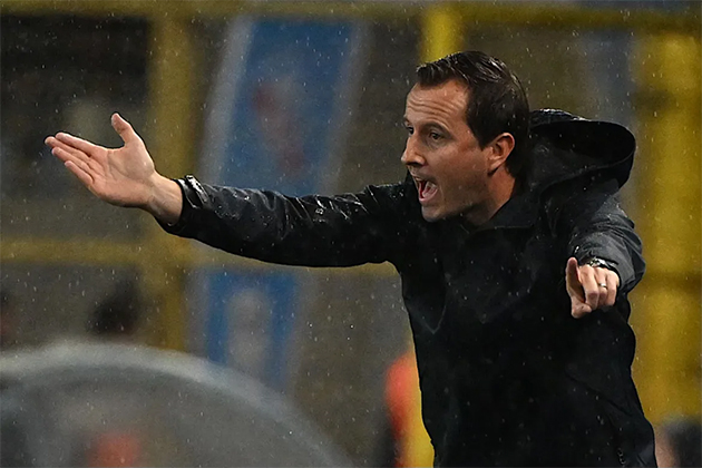 HLV Julien Stephan thận trọng trước khả năng trụ hạng của Rennes