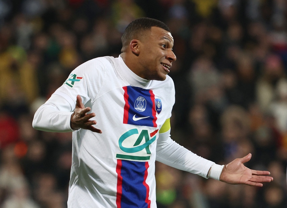 HLV PSG nhận lỗi vụ Mbappe làm đội phó