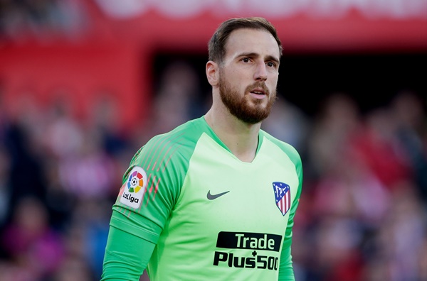 Jan Oblak chọn giữa Ronaldo và Messi: “Anh ấy luôn là tuyệt nhất”