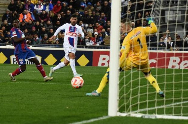 Không Messi, Neymar, PSG vẫn dư sức đánh bại “đối thủ hạng lông”