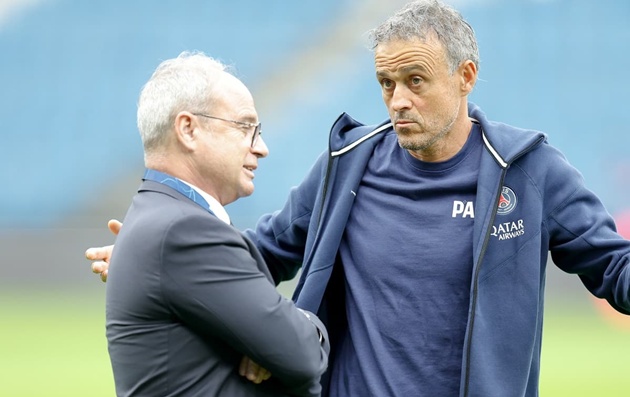 Không vội mua sắm, PSG chờ Zabarnyi và Chevalier để hoàn tất đội hình