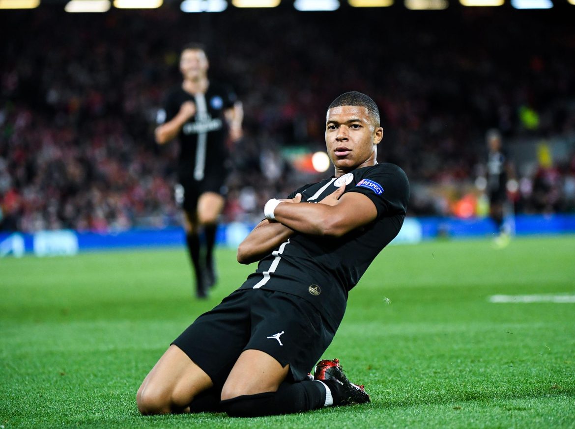 Kylian Mbappe sinh tật: Đứa trẻ được nuông chiều