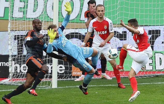 Lại thắng hủy diệt, Monaco đòi lại ngôi đầu Ligue 1