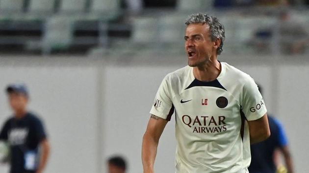 Luis Enrique ngạc nhiên trước tiềm năng của em trai Mbappe