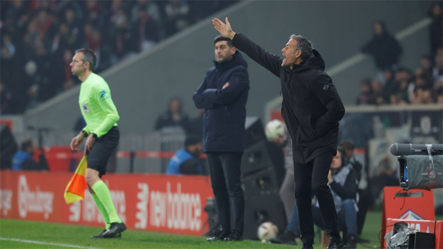 Luis Enrique thất vọng sau khi mất điểm ở phút bù giờ