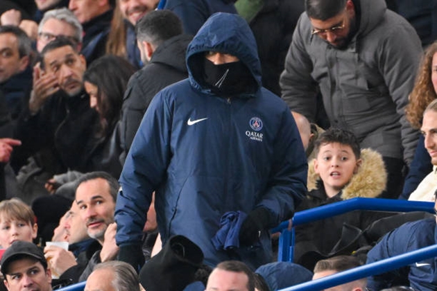 Luis Enrique từ chối chia sẻ lý do để Kylian Mbappe ngồi dự bị