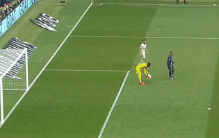 Lý do bàn thắng của Mbappe được công nhận, Ronaldo thì không