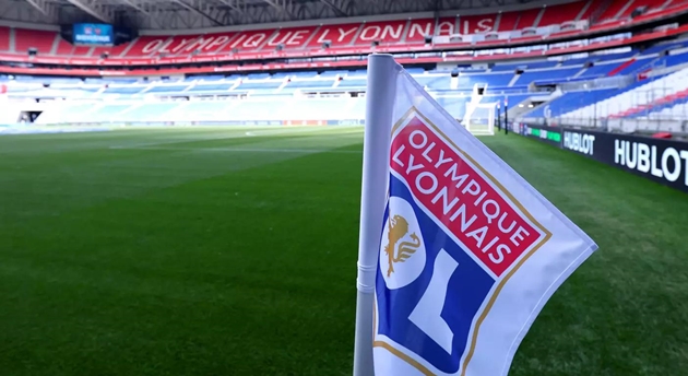 Lyon được cứu, nhưng phần khó khăn nhất mới bắt đầu