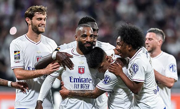 Lyon rớt hạng, nhiều cầu thủ rục rịch rời câu lạc bộ