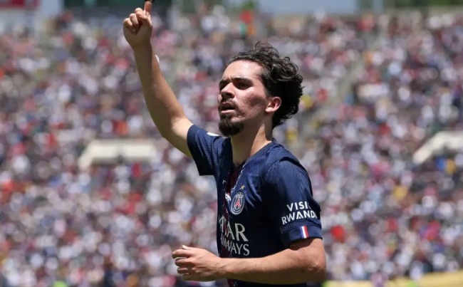 Màn trình diễn đẳng cấp thế giới của Vitinha cùng PSG