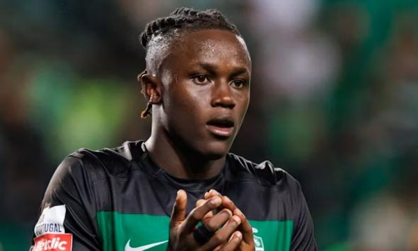 Man Utd cạnh tranh với PSG cho học trò của Amorim