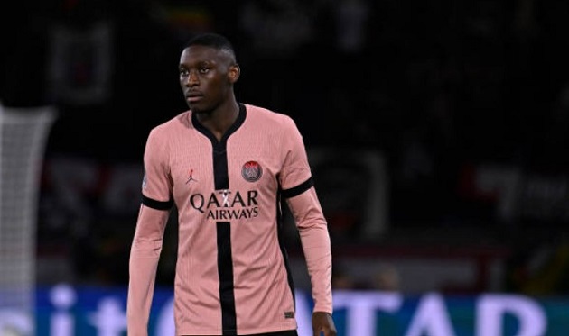 Man Utd dùng Rashford đổi lấy Muani: Thương vụ có khả thi?