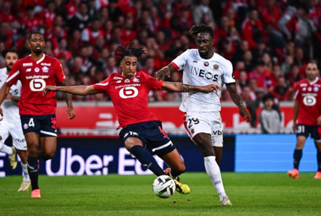 Man Utd tìm thấy “Mbappe hàng thủ” làm đối tác của Martinez