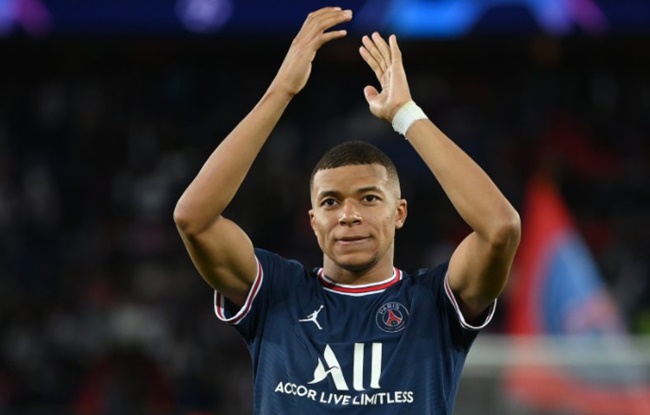 ‘Mbappe cần nếm vị máu, bước trên lửa để tiến bộ’