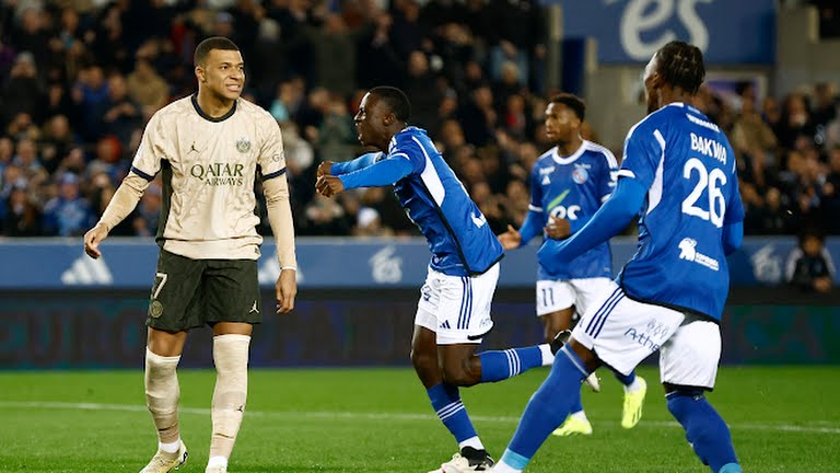 Mbappe chạm cột mốc ghi bàn cực khủng