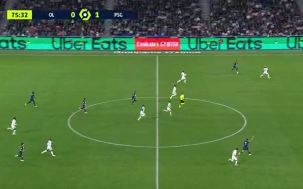 Mbappe lại chơi ích kỷ