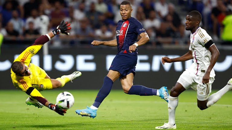 Mbappe lập cú đúp, PSG thắng đậm