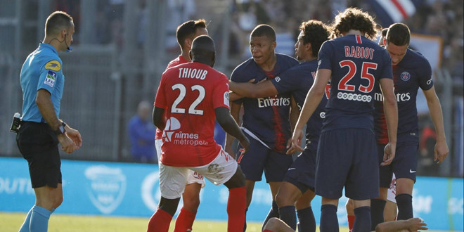 Mbappe nhận thẻ đỏ và gót chân Achilles của ‘nhà vua’