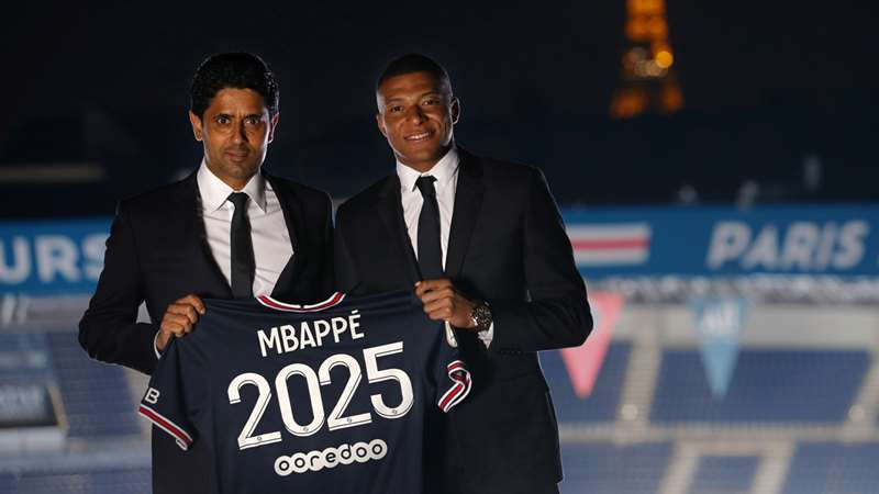 Mbappe và chủ tịch PSG cãi nhau lớn