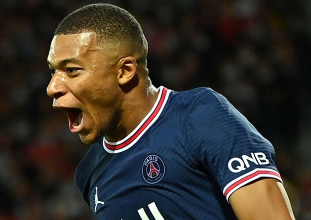 Mẹ của Mbappe gặp GĐTT Leonardo, xác nhận đàm phán với PSG