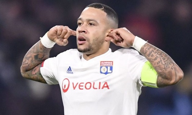 Memphis Depay lập poker giữa tin đồn chuyển đến Arsenal
