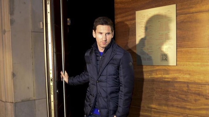 Messi bất ngờ trở lại Barcelona