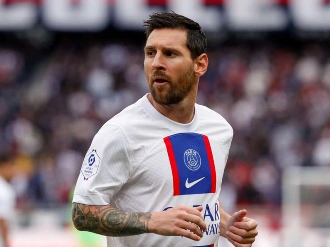 Messi để ngỏ tương lai ở PSG