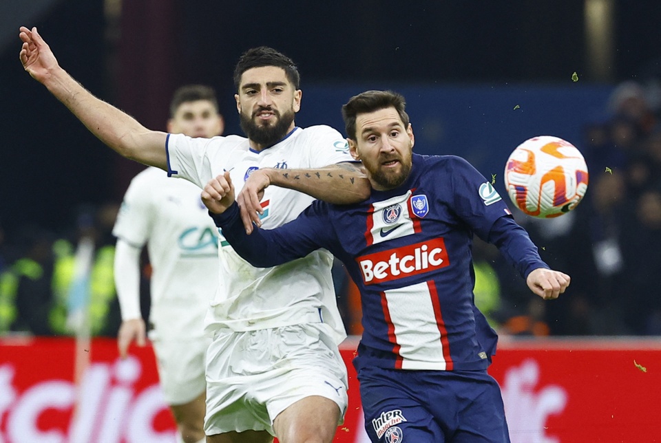 Messi đi vào lịch sử