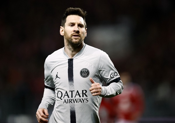 Messi kiếm được bao nhiêu tiền ở PSG