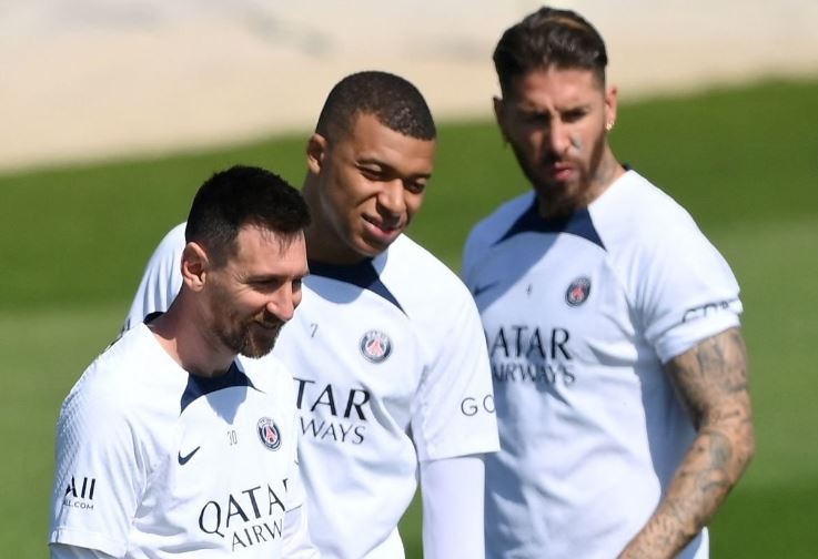 Messi, Mbappe thân thiết trước ngày chia tay