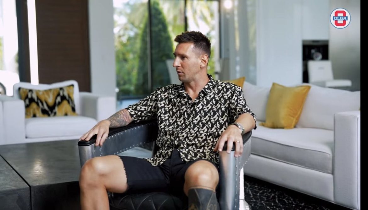 Messi “trách móc” PSG, hé lộ mối quan hệ với Mbappe