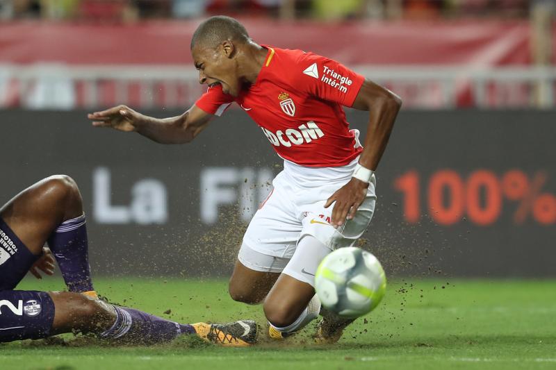 Monaco thở phào về chấn thương của Mbappe
