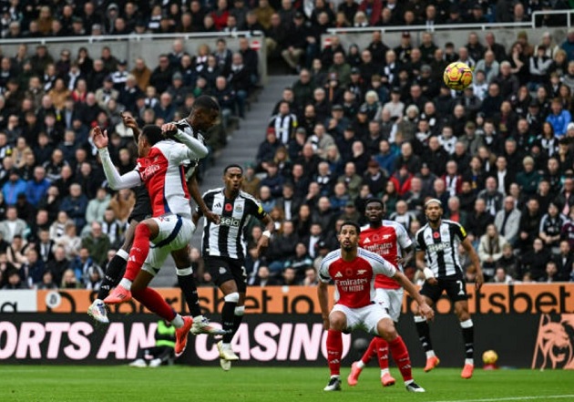 Muani vào tầm ngắm Arsenal, PSG giảm được gánh nặng tài chính?