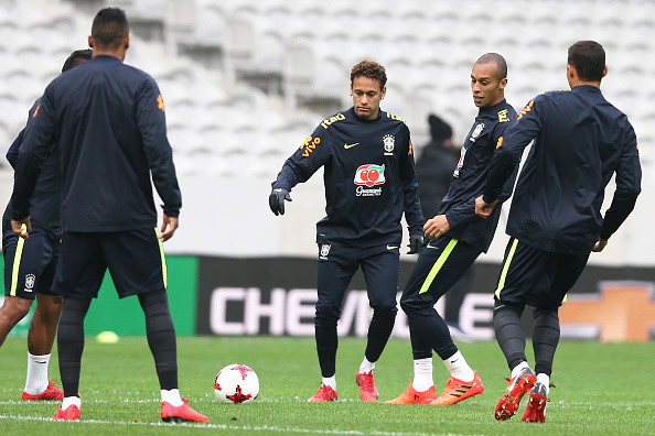 Neymar bắt đầu nếm cái giá cho tham vọng số 1