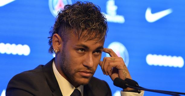 Neymar chưa thể có trận ra mắt PSG