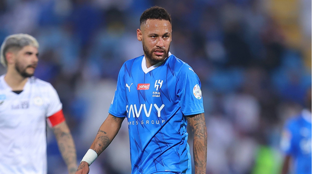 Neymar đồng tình với Ronaldo trong phát ngôn gây tranh cãi