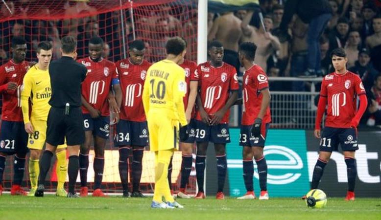 Neymar lại có siêu phẩm, PSG hủy diệt Lille