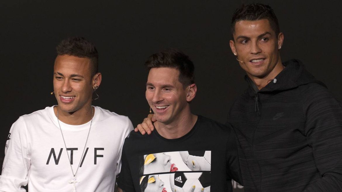 Neymar thất bại trước Ronaldo: Mãi là người đến sau