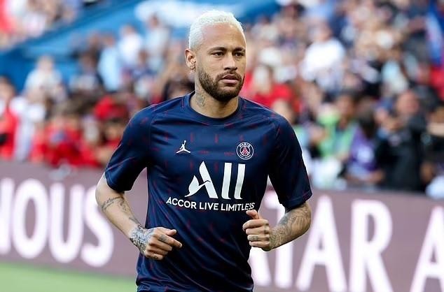 Neymar thay đổi 180 độ