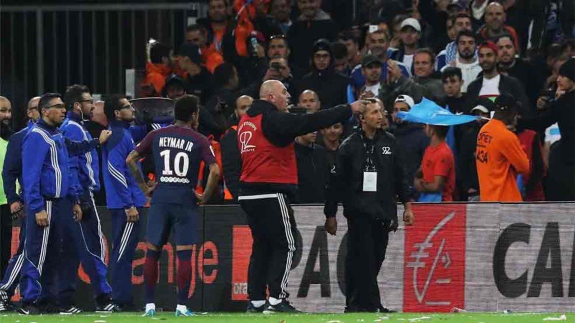 Neymar tố cáo: ‘Đây không phải bóng đá’