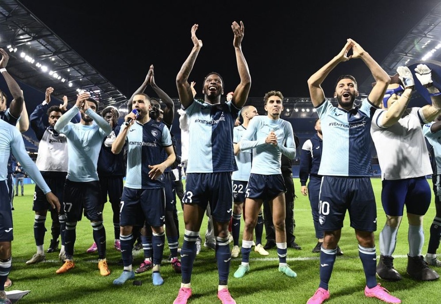 Ngày điên rồ của bóng đá Pháp