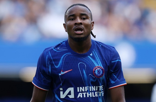 Nkunku và Osimhen dẫn đầu ở cuộc cải tổ hàng công của PSG