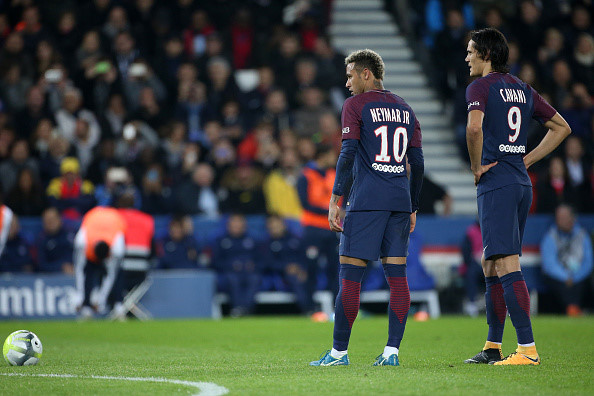 ‘Nội chiến’ Neymar – Cavani: Tất cả vì tiền?