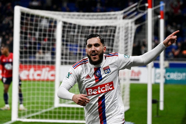 Olympique Lyon chốt giá bán Rayan Cherki vào tháng 1