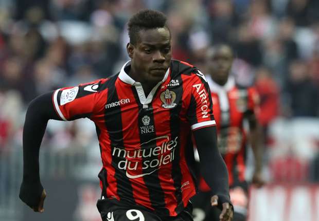 Phong độ thăng hoa, Balotelli vẫn bị chê