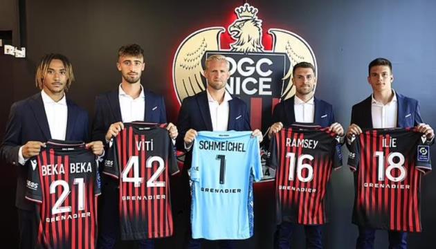 Pochettino ‘quay xe’, Nice nhắm người bị Liverpool hủy diệt