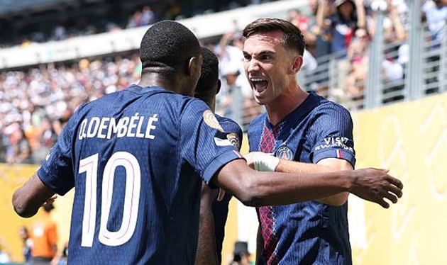 PSG 4-0 Real: Đòn phủ đầu chớp nhoáng; Mbappe gây thất vọng