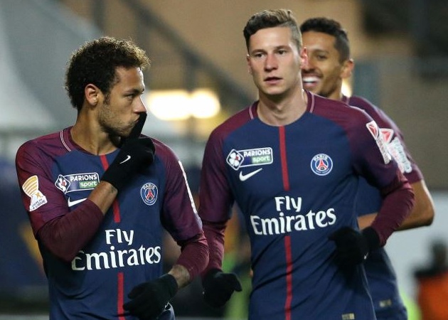 PSG có biến: Neymar và Draxler suýt đấm nhau