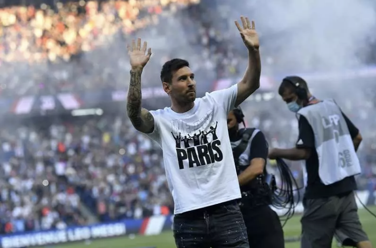 PSG đạt doanh thu kỷ lục nhờ Messi