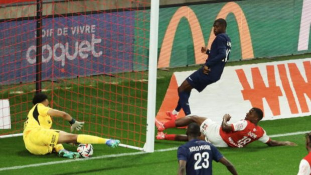 PSG ‘hút chết’, Enrique nói rõ tôn chỉ thời hậu Mbappe